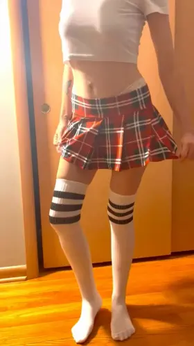 Could you handle a feisty little milf?