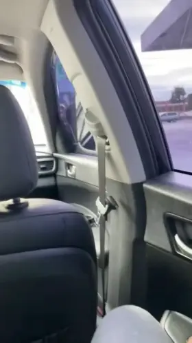 Flashing the fruit vendor