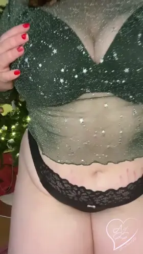 Gobble me, swallow me, drip down the side of me 💋 (OC)