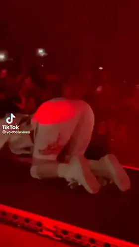 Billie Eilish is such a hot slut