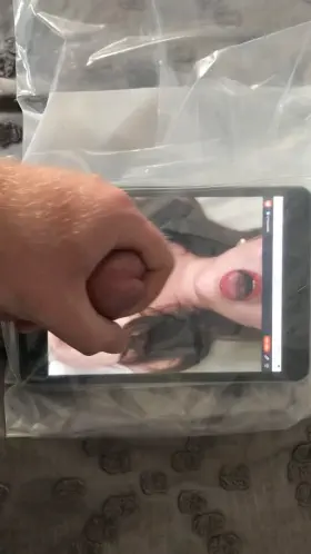 When the wify’s away, husband plays 😉🤫