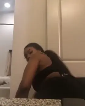 armani caesar twerking