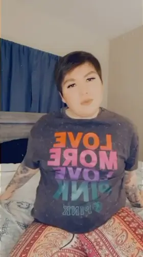 hope everyone sorting by new enjoys the view! I wish someone was in bed with me! Kik pinksissyeve