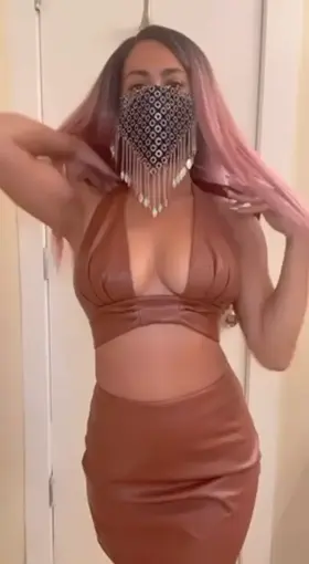 Do u like my Arabic natural tits?