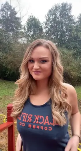 Kiss me in the rain? Or maybe more?! 😉 (OC drop)