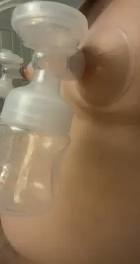 I’ve been permanently stretching my nipples with an electric breast pump! The sensation is INCREDIBLE 🥰🍼