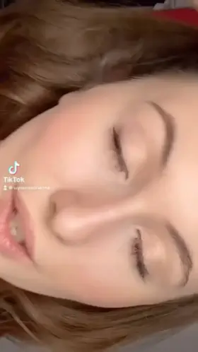 Let me cure your cock with my 19yo mouth 🥵