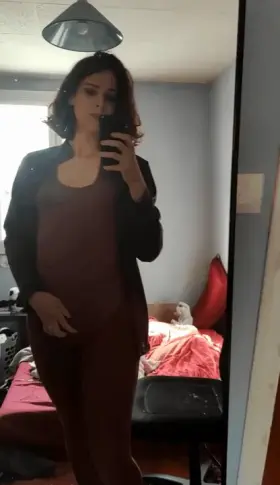 Come see what's underneath my clothes 😘