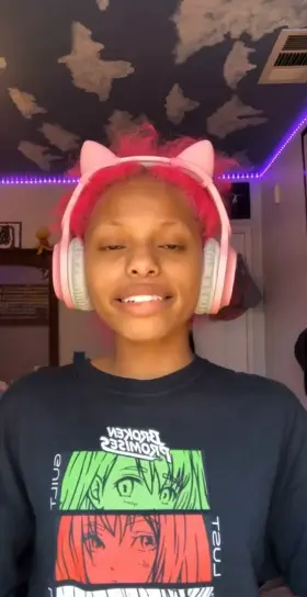 do i look like a 2001 girl ?