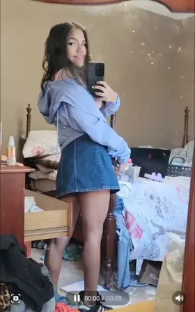 Peak up my skirt 19f