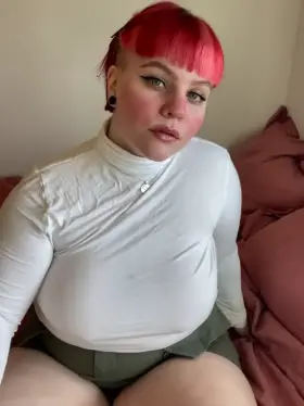 My neighbors love my thick body 👋🏼