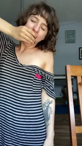 when you’re trying to film a gif for reddit and then notice your neighbors totally saw you 😬