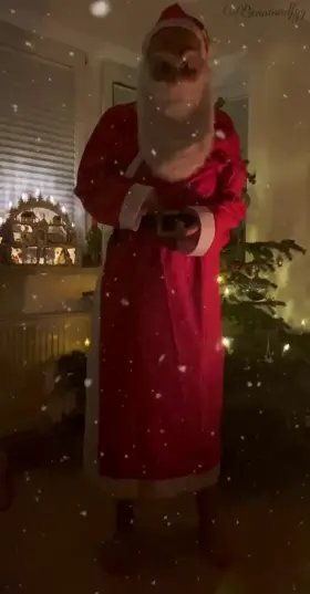 Have a naughty Christmas time🖤💋🎄🎅🏿