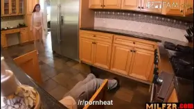 Oh no... Daddy is stuck!