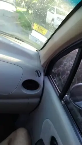 Me encanta comer verga en el auto🔥 Si quieren ver mas pueden enviar un md