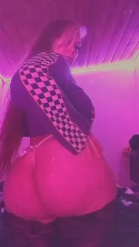 Can a crush you bby?