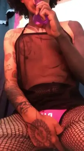 I hope you are as horny as I am Snapchat LUCIFERINO669 [femboy]