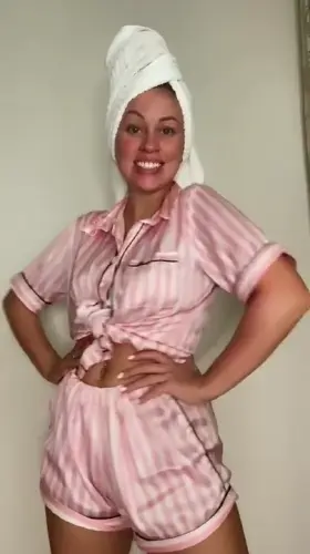 Do u like my new look ? XD