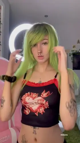 woop well there’s my boobies 🤣