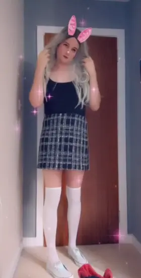 🎶 It started out with a kiss, how did it end up like this... 🎶