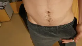 Get on all fours or on your knees ? [22M]