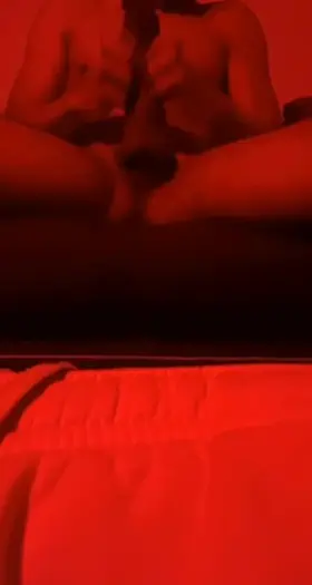 24 [M4F] #NYC | looking for fwbs or to be a bull for hotwives/cuck