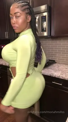 Bootylicious😈🏆 get the link in comments