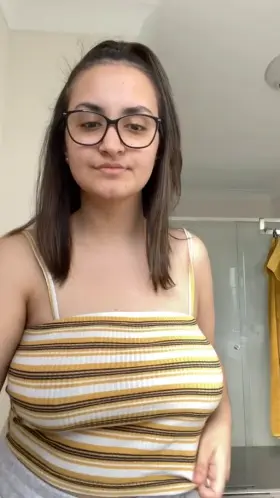 😈 SALE ENDS IN 5 DAYS 😈 get in while it’s only $4 ✨ you get access to all of my exclusive content and we can chat as long or as little as you want 💕 I do dick ratings on request and custom videos/photos ‼️ link is below x