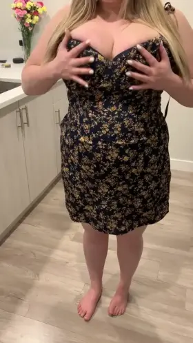 (f) Cheating wife showing her boobs to her boyfriend