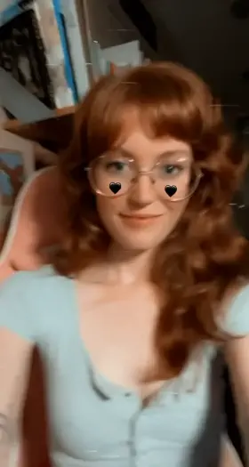 smol boobs for you to hold