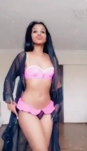 Do you like this color on me?