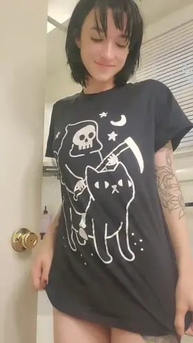 do you like tiny girls?