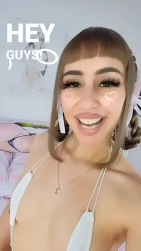 I'll be live on tommykingxxx.com/live in 15 minutes (link in bio) 💖 Come say hey, I'm doing a fuck machine show! I'll be hanging out until 12AM EST 💕