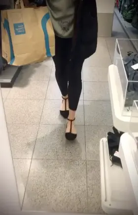 Would you try sneak a closer look while I’m shopping?