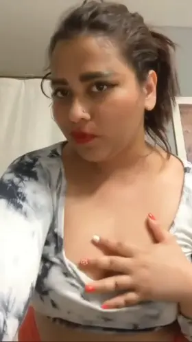 Kiss my red hot lips and my brown milfy nips [F]