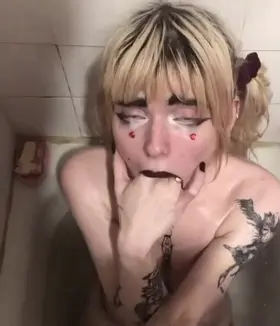 i love bathtime but i’d love it better if you’d breed me in the bath