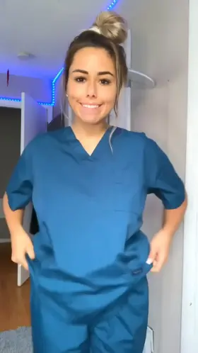 can i interest you in a slightly chubby vet-tech?🐾