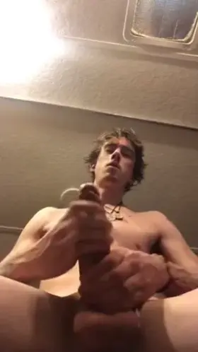 Lowkey love stroking and cuming with both hands.. ;p