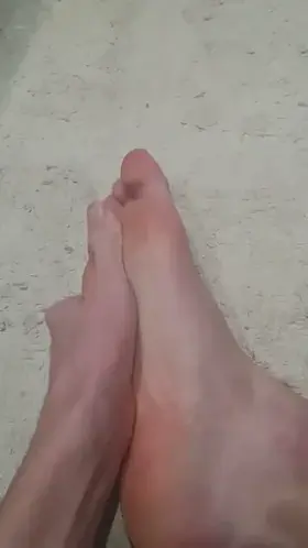 [20] Bare and in need of a good sucking