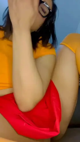 Any guys here like brown English girls? [f]