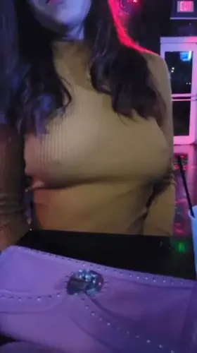 So Ive decided I really like flashing in bars [gif]