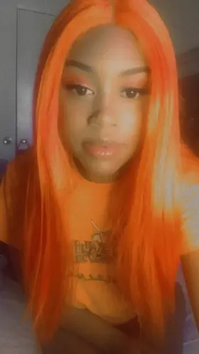 Do you like what you see✨ ? mother of two