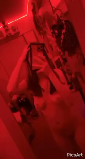 What would you do to this slut 🥵