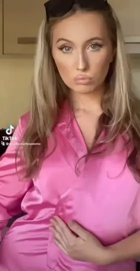 Am I cute in pink? 😊