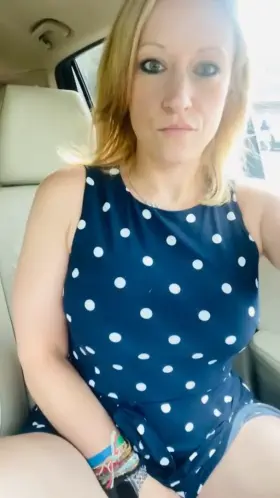 He came, I didn’t. Monday morning masturbation live from my car. [f]