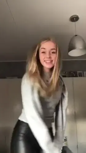 Bouncing Teen Ass, dm for more