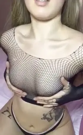 help! I’m caught in a net! [OC]