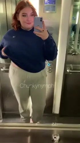 A quick flash in an elevator for you [gif]