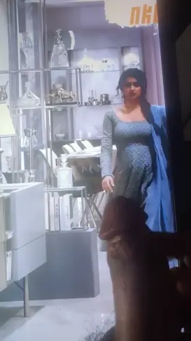 Cumshot to indian actress