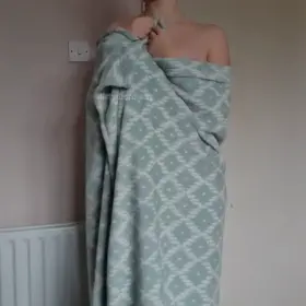 (18f) Revealing my petite body for you :) would you fuck me?